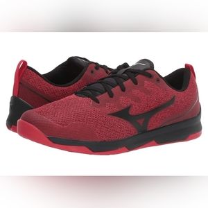 Mizuno Mens Training Shoes. Size 7. Model TC-02 520003. New in Box.